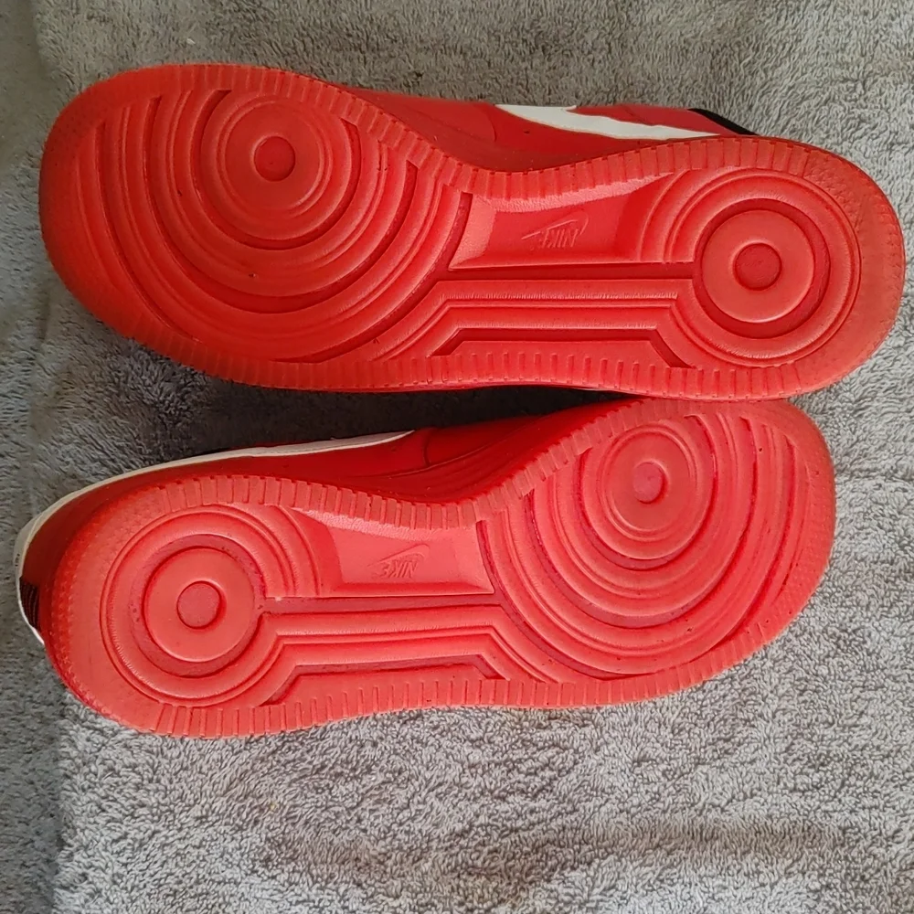 Nike Air Force 1 Lunar 'University Red' - Picture 5 of 7